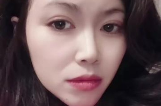 打假网红盯上李亚鹏指出他就是个老赖做公益的行为都是假的