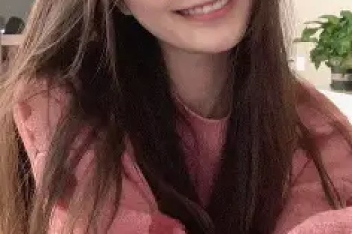 74岁刘晓庆再爆大瓜！同居6年助理曝未离婚百亿豪门不过是空壳
